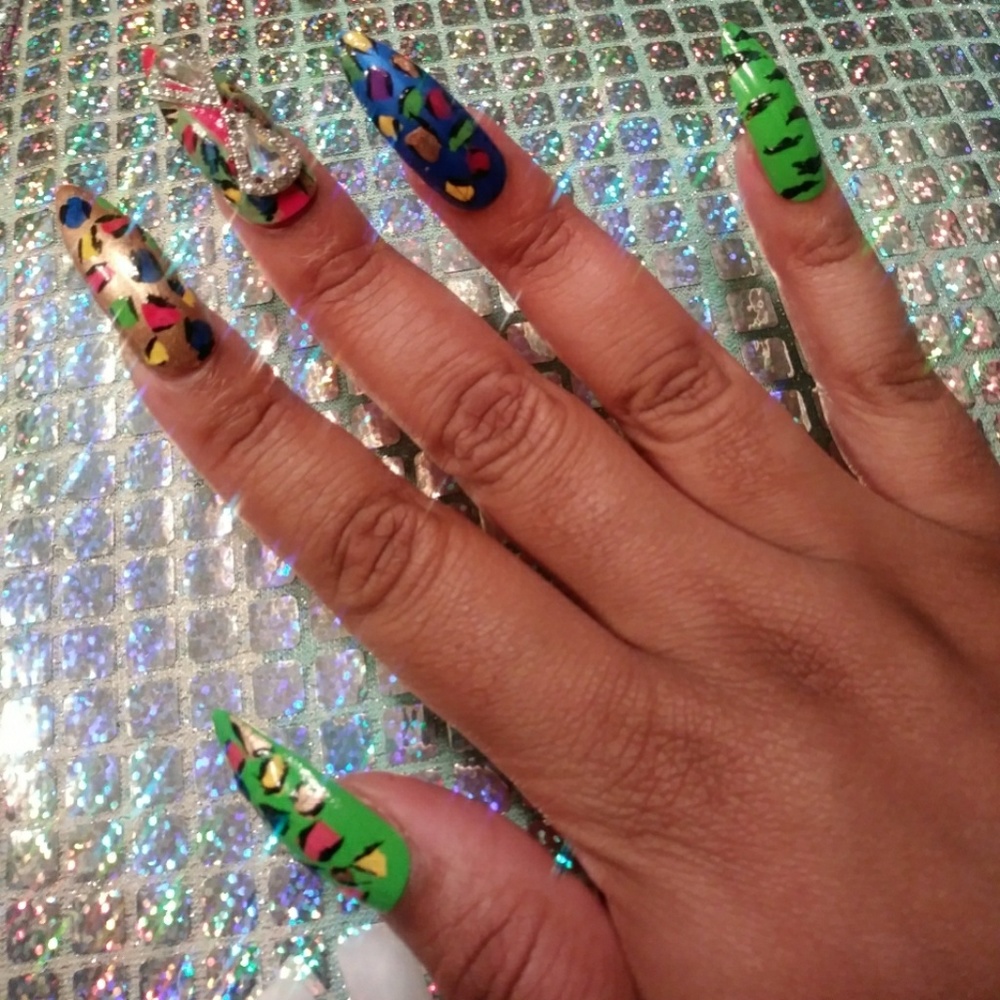 Fake Nails - Picture 6 of 7